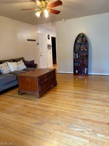 Photo 9 of 40 residential for sale in Hampton virginia
