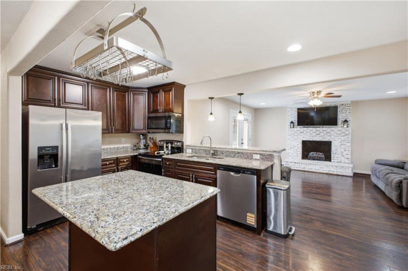 Photo 5 of 22 residential for sale in Norfolk virginia