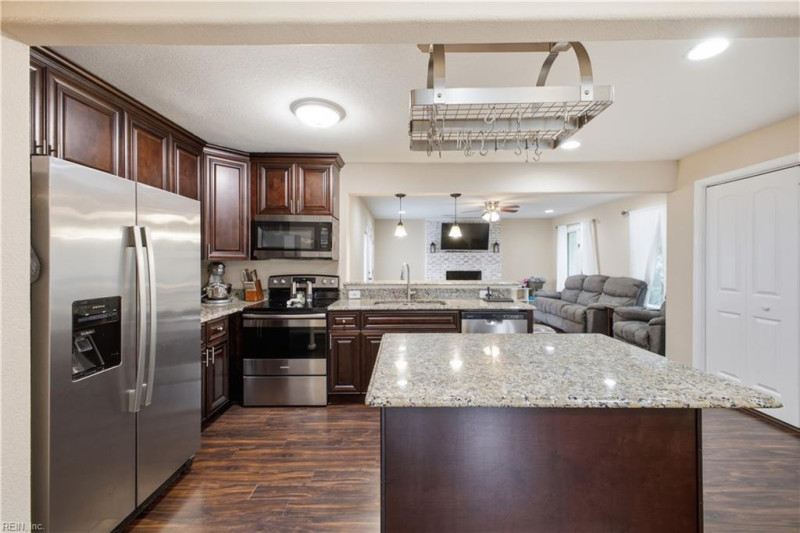 Photo 6 of 22 residential for sale in Norfolk virginia