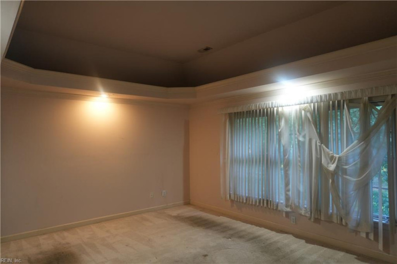 Photo 14 of 41 residential for sale in Hampton virginia