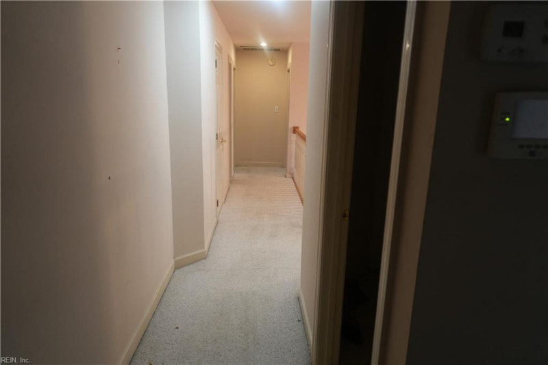Photo 18 of 41 residential for sale in Hampton virginia