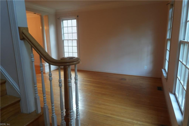 Photo 3 of 41 residential for sale in Hampton virginia