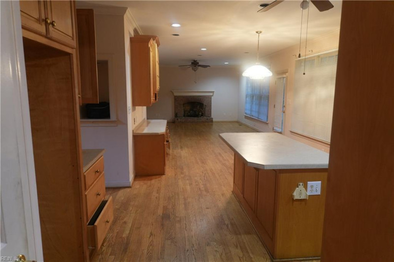 Photo 5 of 41 residential for sale in Hampton virginia