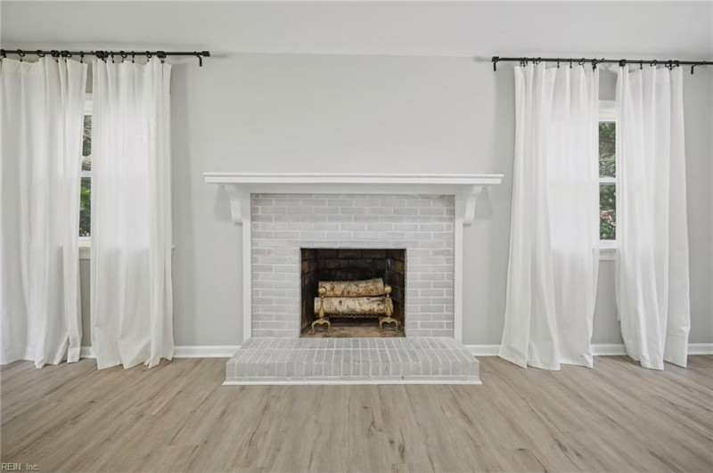 Photo 15 of 39 residential for sale in Virginia Beach virginia