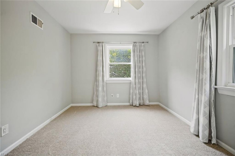 Photo 25 of 39 residential for sale in Virginia Beach virginia