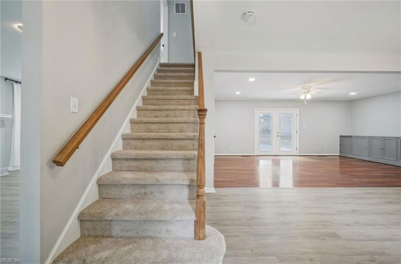 Photo 4 of 39 residential for sale in Virginia Beach virginia