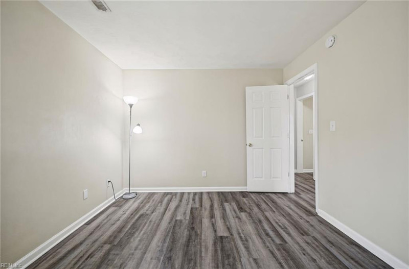 Photo 15 of 40 residential for sale in Chesapeake virginia Photo 15 of 40 residential for sale in Chesapeake virginia