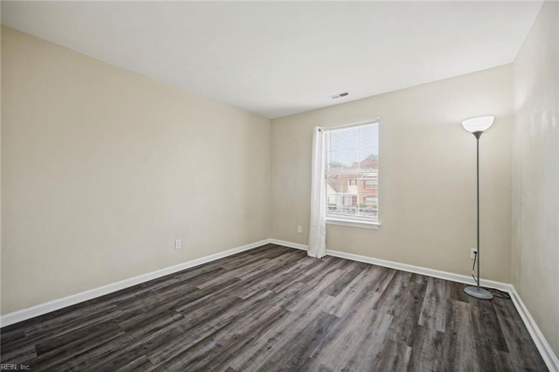 Photo 16 of 40 residential for sale in Chesapeake virginia Photo 16 of 40 residential for sale in Chesapeake virginia