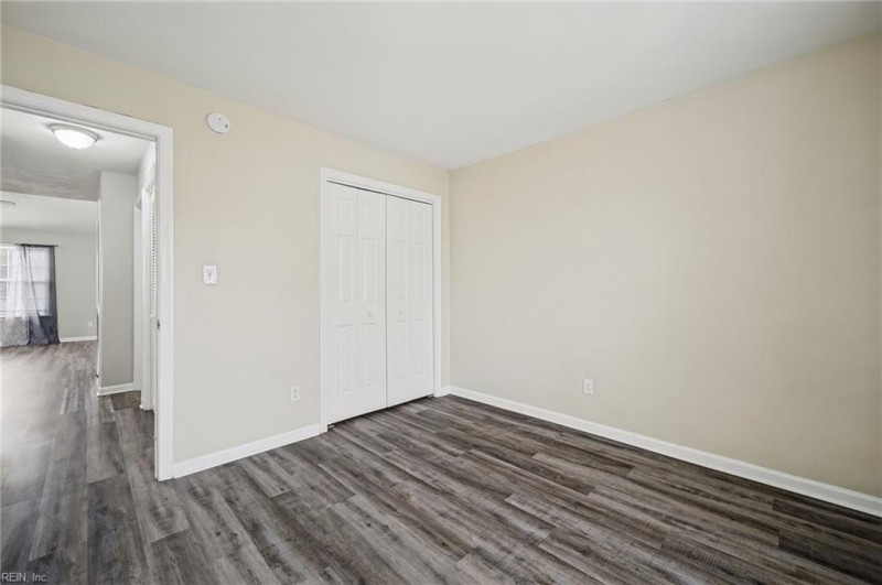 Photo 17 of 40 residential for sale in Chesapeake virginia Photo 17 of 40 residential for sale in Chesapeake virginia