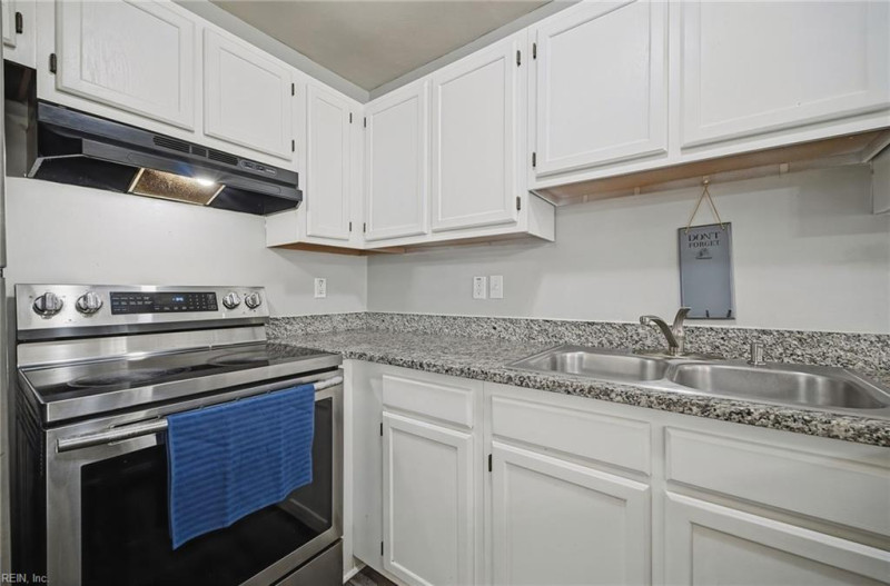 Photo 3 of 40 residential for sale in Chesapeake virginia Photo 3 of 40 residential for sale in Chesapeake virginia