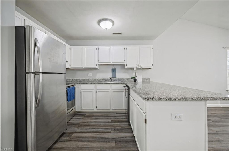 Photo 4 of 40 residential for sale in Chesapeake virginia Photo 4 of 40 residential for sale in Chesapeake virginia