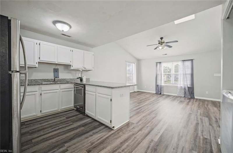 Photo 5 of 40 residential for sale in Chesapeake virginia Photo 5 of 40 residential for sale in Chesapeake virginia