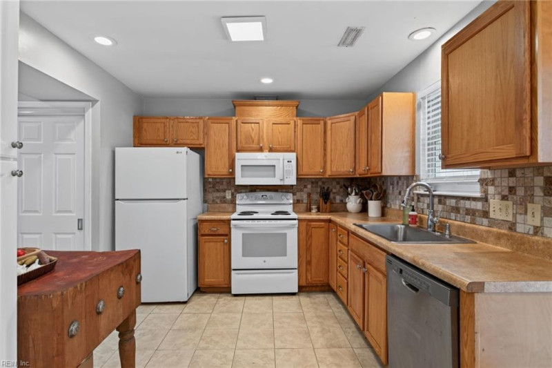 Photo 6 of 26 residential for sale in Virginia Beach virginia Photo 6 of 26 residential for sale in Virginia Beach virginia