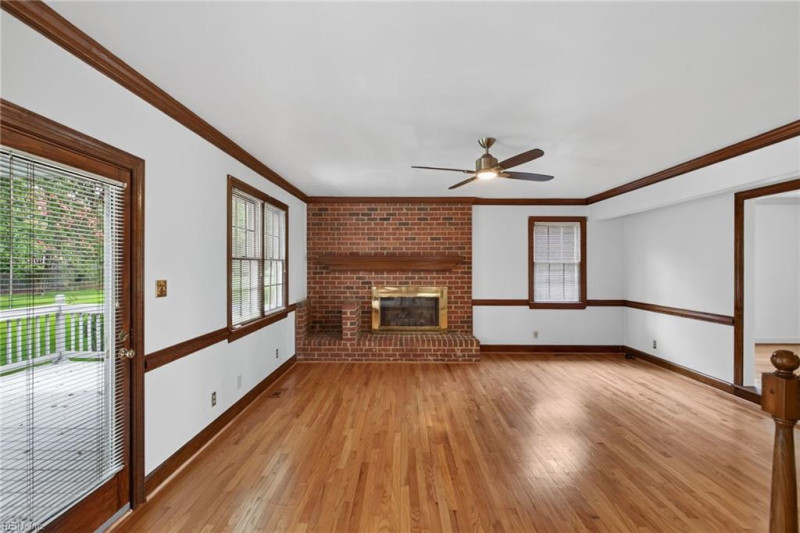 Photo 15 of 45 residential for sale in Chesapeake virginia