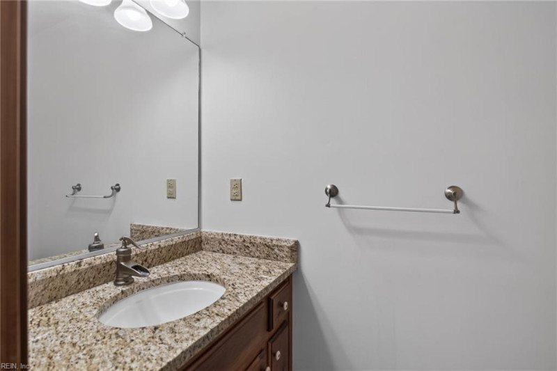 Photo 17 of 45 residential for sale in Chesapeake virginia