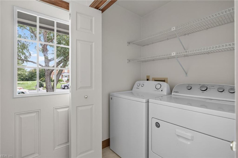 Photo 19 of 45 residential for sale in Chesapeake virginia