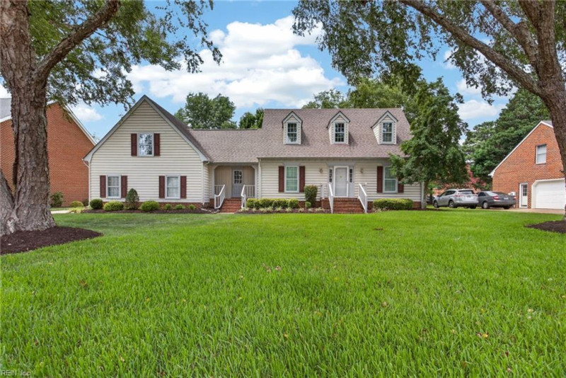 Photo 2 of 45 residential for sale in Chesapeake virginia