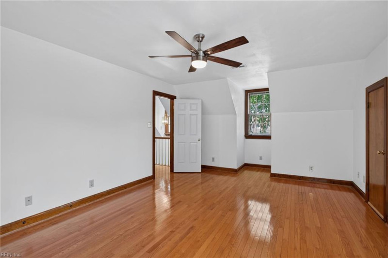 Photo 22 of 45 residential for sale in Chesapeake virginia
