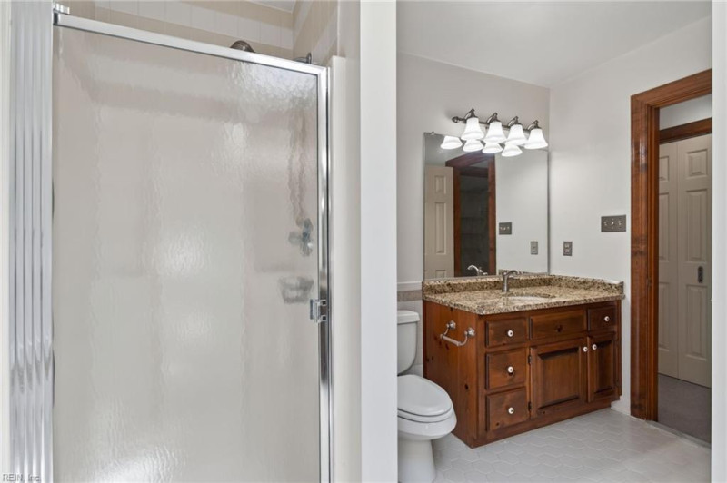 Photo 25 of 45 residential for sale in Chesapeake virginia