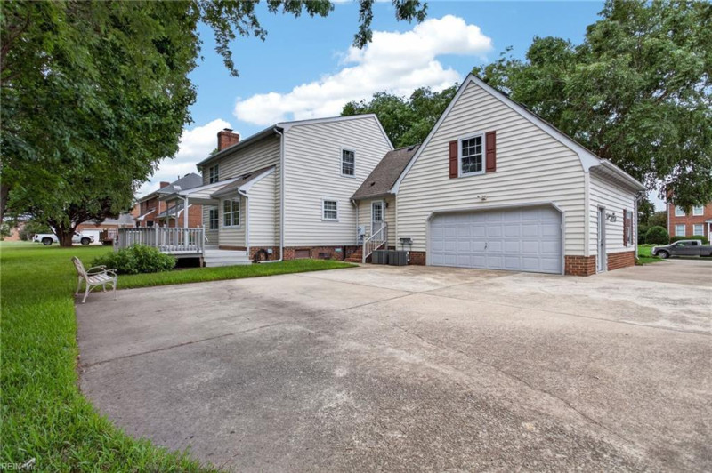 Photo 32 of 45 residential for sale in Chesapeake virginia