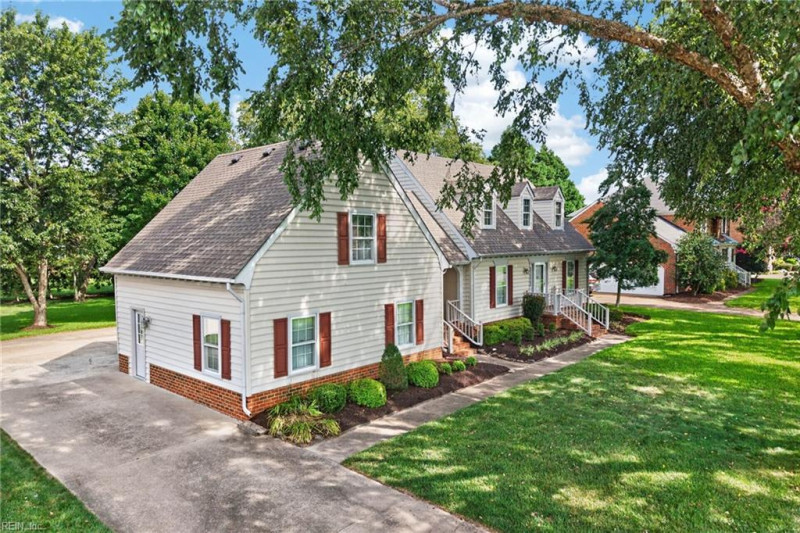 Photo 37 of 45 residential for sale in Chesapeake virginia