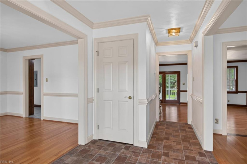 Photo 7 of 45 residential for sale in Chesapeake virginia