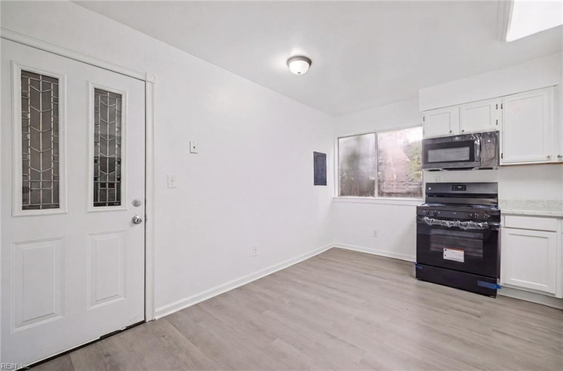 Photo 10 of 30 residential for sale in Virginia Beach virginia