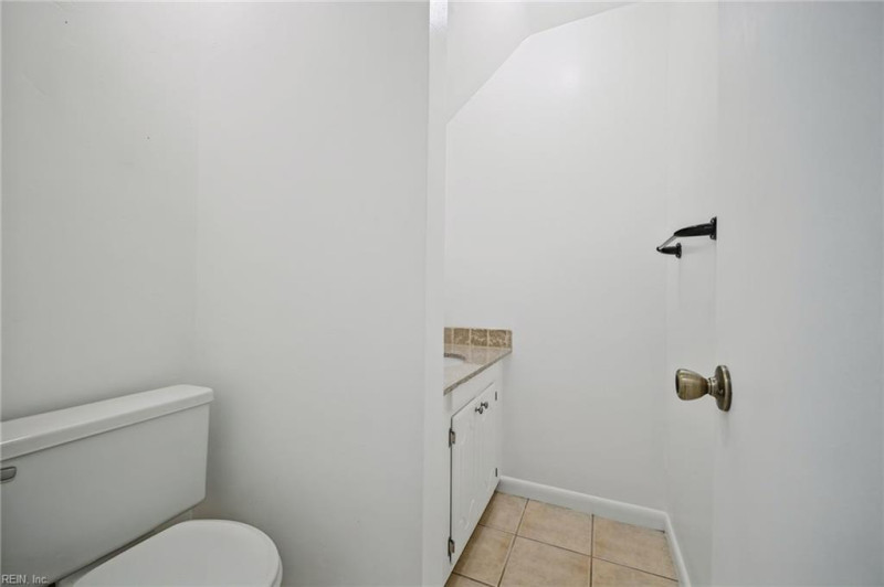 Photo 11 of 30 residential for sale in Virginia Beach virginia