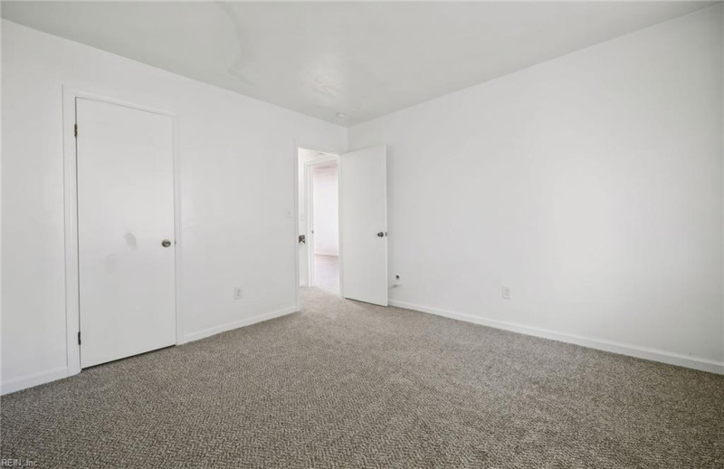 Photo 17 of 30 residential for sale in Virginia Beach virginia