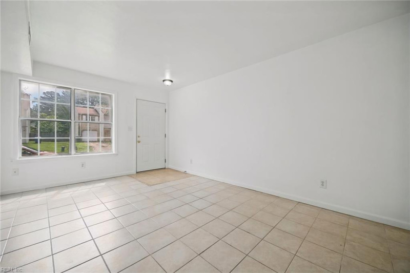 Photo 7 of 30 residential for sale in Virginia Beach virginia