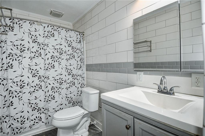 Photo 12 of 19 residential for sale in Chesapeake virginia Photo 12 of 19 residential for sale in Chesapeake virginia