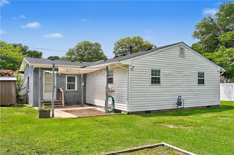 Photo 14 of 19 residential for sale in Chesapeake virginia Photo 14 of 19 residential for sale in Chesapeake virginia