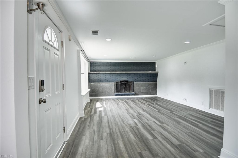 Photo 3 of 19 residential for sale in Chesapeake virginia Photo 3 of 19 residential for sale in Chesapeake virginia