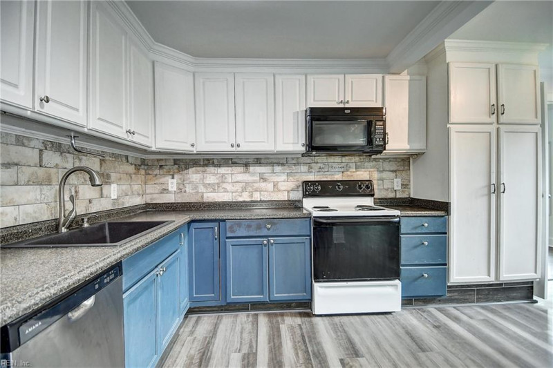 Photo 9 of 19 residential for sale in Chesapeake virginia Photo 9 of 19 residential for sale in Chesapeake virginia