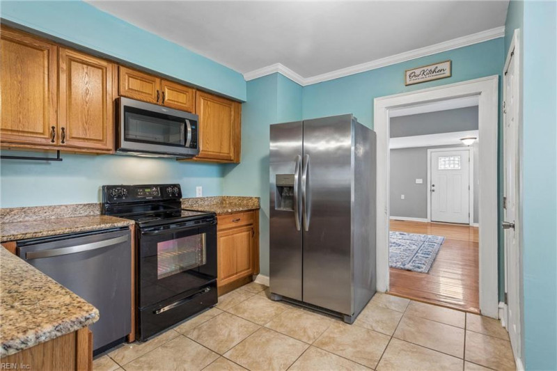Photo 18 of 47 residential for sale in Poquoson virginia