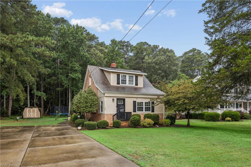 Photo 2 of 47 residential for sale in Poquoson virginia