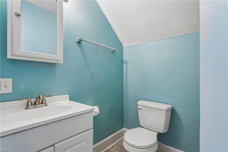 Photo 31 of 47 residential for sale in Poquoson virginia