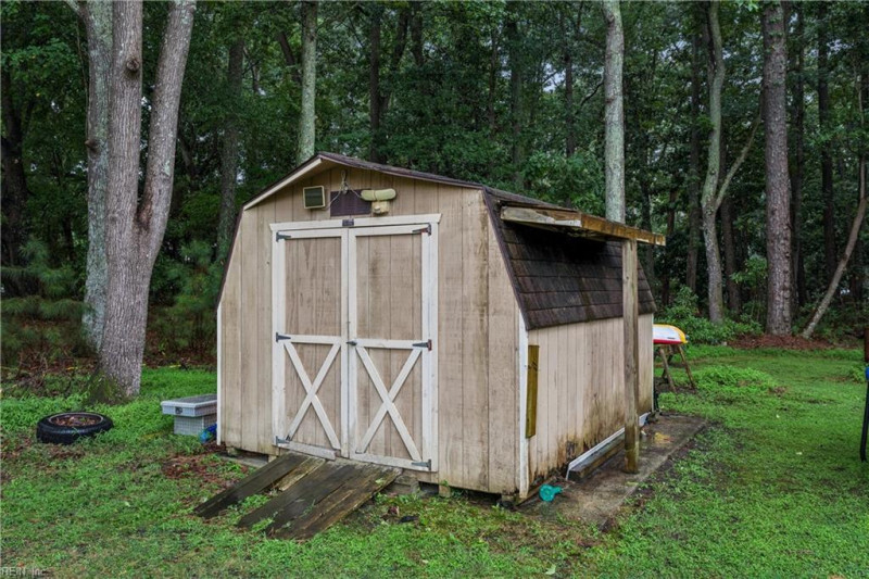 Photo 40 of 47 residential for sale in Poquoson virginia
