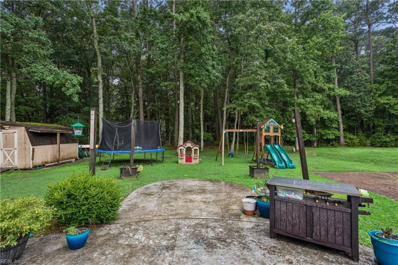Photo 41 of 47 residential for sale in Poquoson virginia