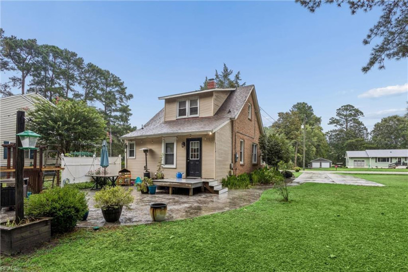 Photo 42 of 47 residential for sale in Poquoson virginia