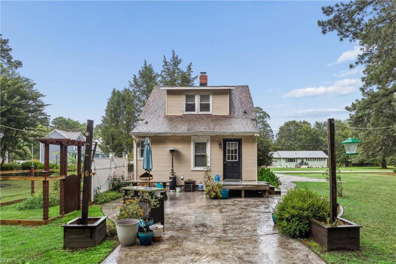 Photo 44 of 47 residential for sale in Poquoson virginia