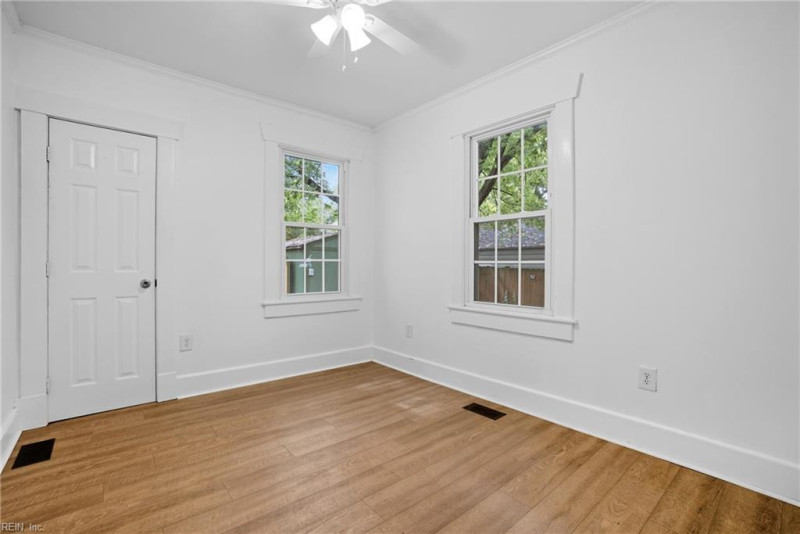 Photo 13 of 19 residential for sale in Norfolk virginia