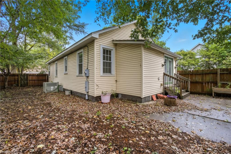 Photo 16 of 19 residential for sale in Norfolk virginia