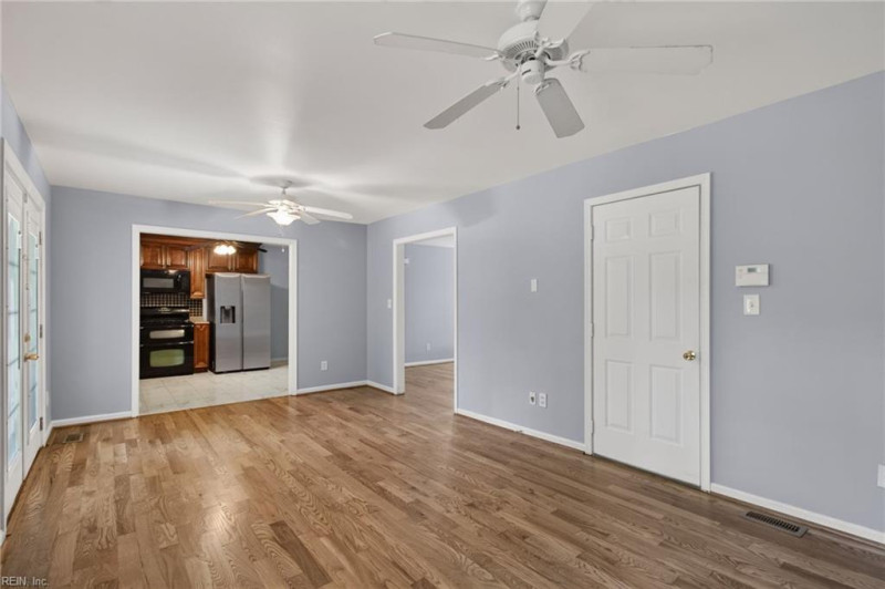 Photo 11 of 31 residential for sale in Newport News virginia