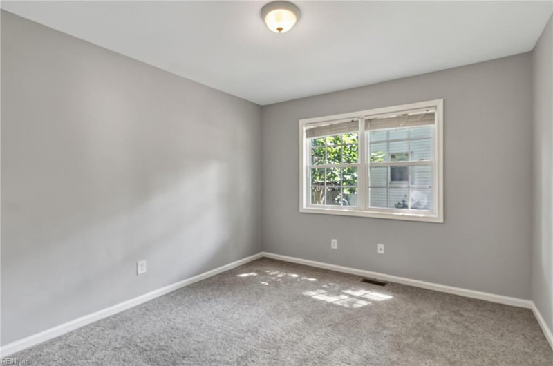 Photo 23 of 31 residential for sale in Newport News virginia