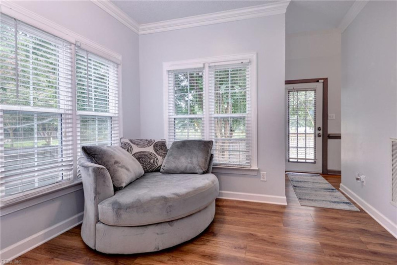 Photo 11 of 50 residential for sale in York County virginia