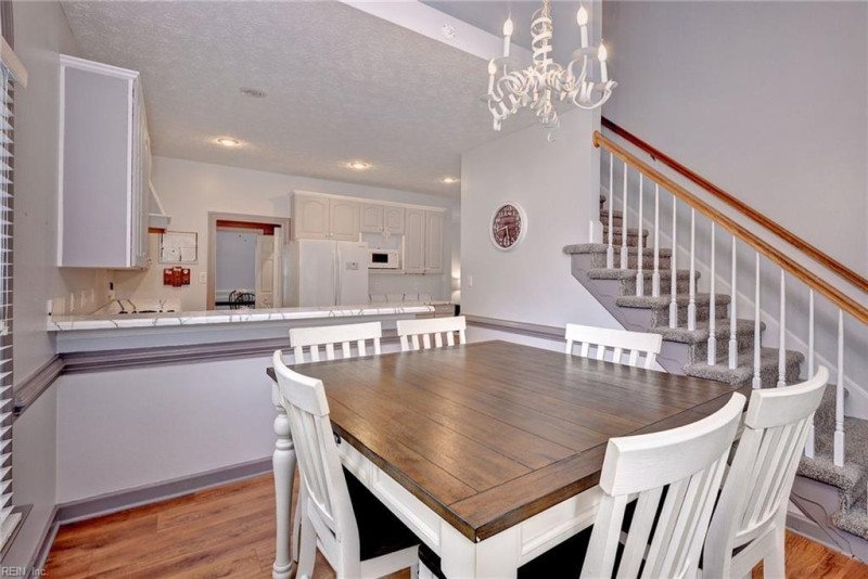 Photo 17 of 50 residential for sale in York County virginia
