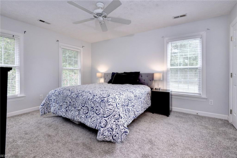 Photo 21 of 50 residential for sale in York County virginia
