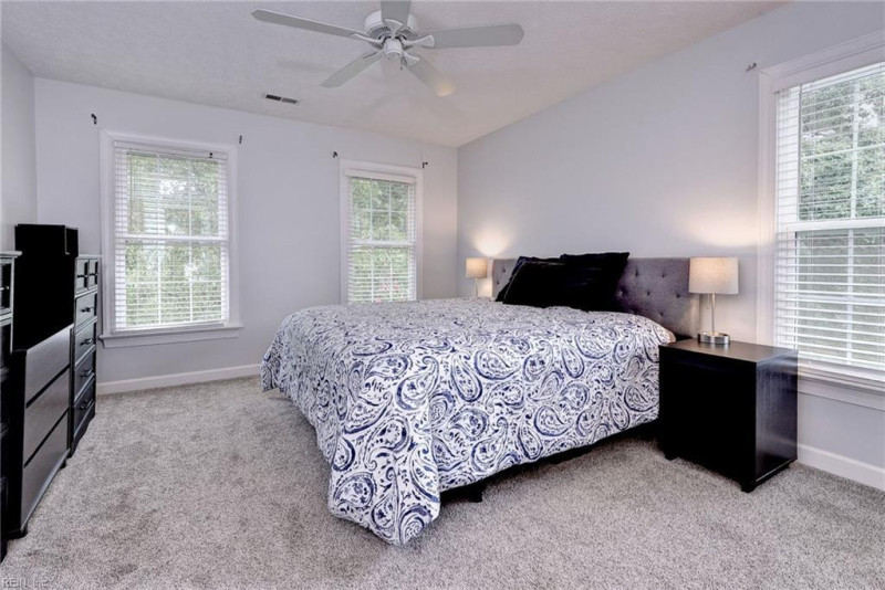 Photo 22 of 50 residential for sale in York County virginia