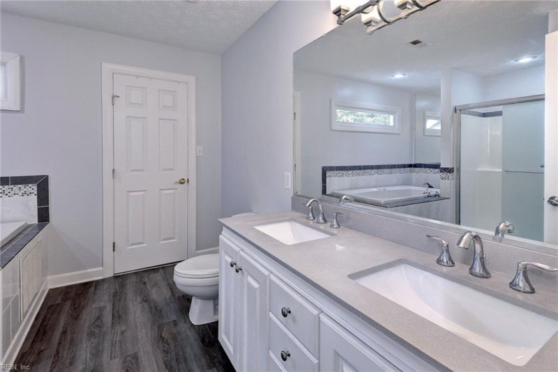 Photo 23 of 50 residential for sale in York County virginia